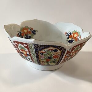 Vintage Japanese porcelain bowl, Imari style, lotus flower shape